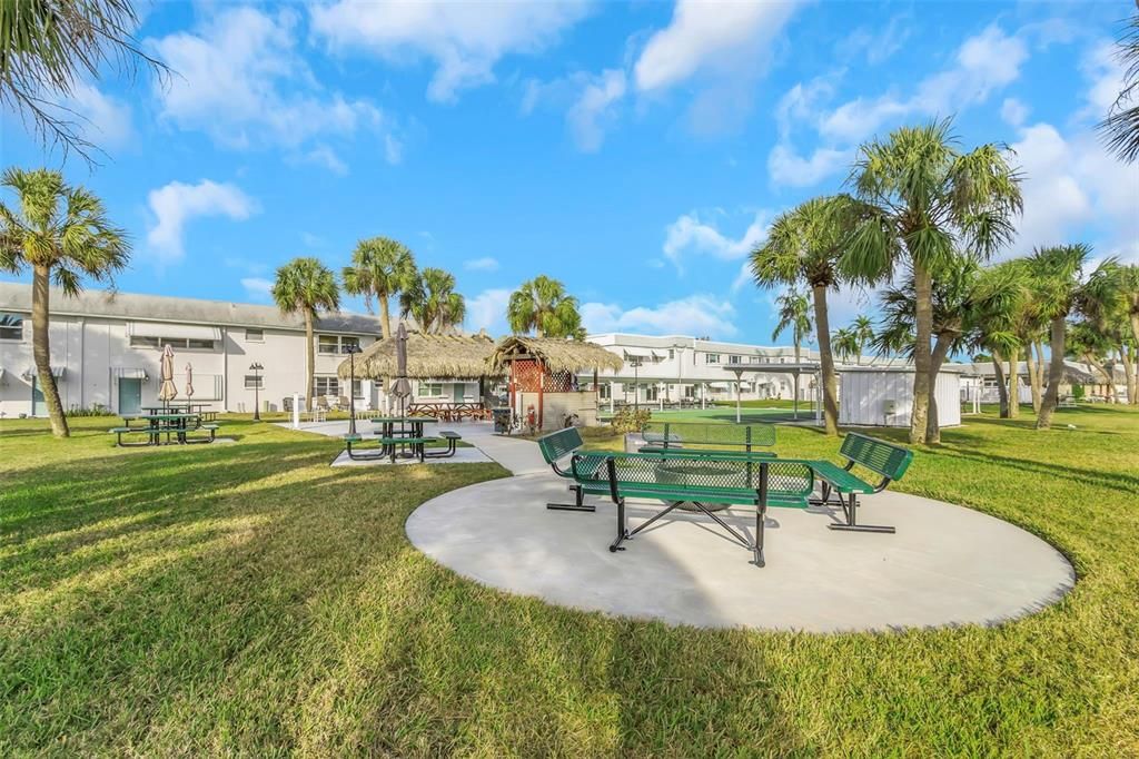 待售: $119,900 (2 贝兹, 2 浴室, 1010 平方英尺)