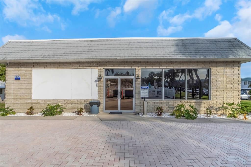 待售: $119,900 (2 贝兹, 2 浴室, 1010 平方英尺)