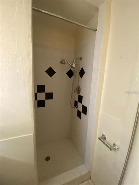 В аренду: $850 (1 спален, 1 ванн, 480 Квадратных фут)