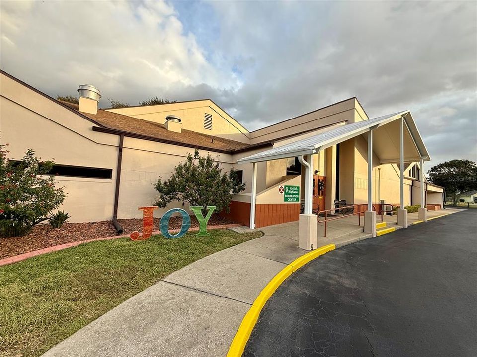 На продажу: $175,000 (2 спален, 2 ванн, 932 Квадратных фут)