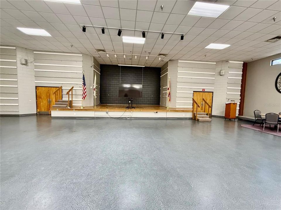For Sale: $169,000 (2 beds, 2 baths, 932 Square Feet)