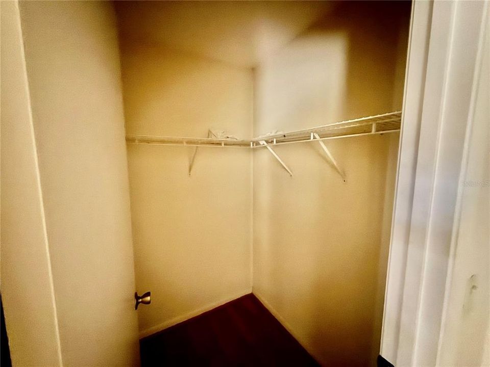 На продажу: $175,000 (2 спален, 2 ванн, 932 Квадратных фут)