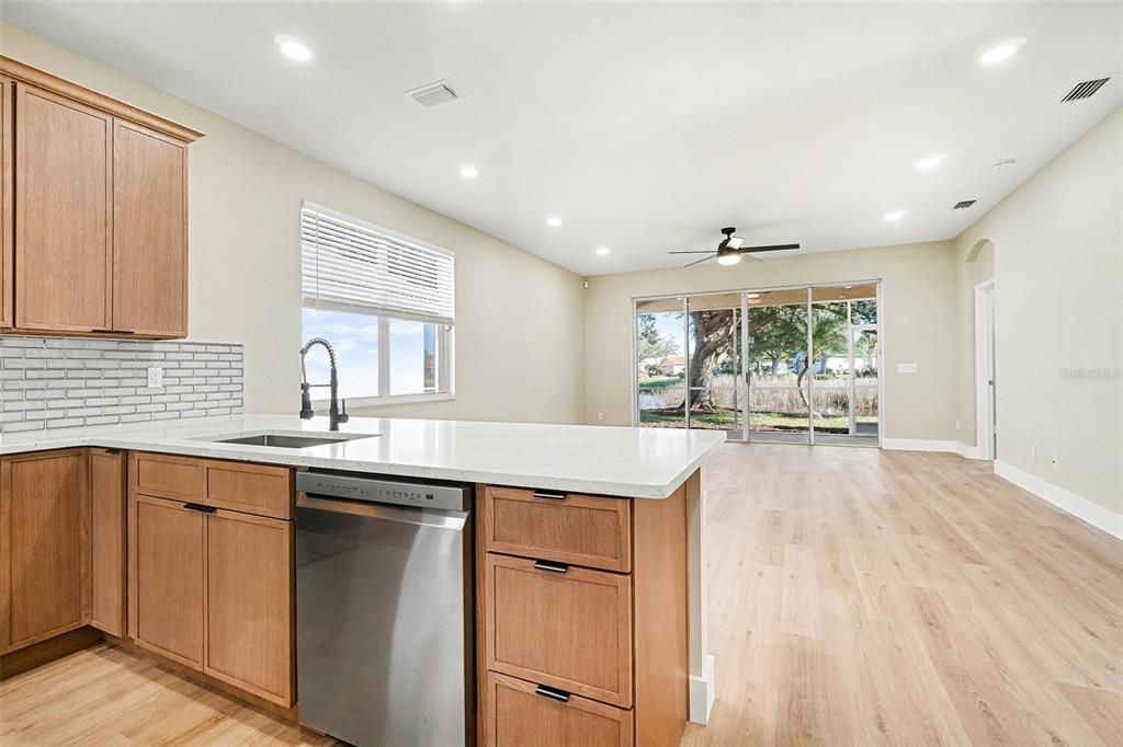 待售: $419,000 (2 贝兹, 2 浴室, 1617 平方英尺)