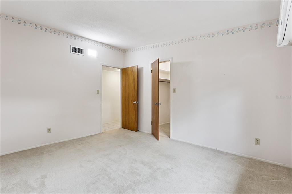 En Venta: $525,000 (4 camas, 2 baños, 1910 Pies cuadrados)