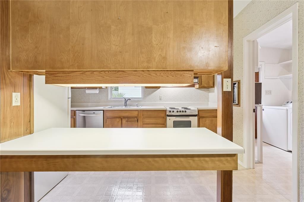 En Venta: $525,000 (4 camas, 2 baños, 1910 Pies cuadrados)