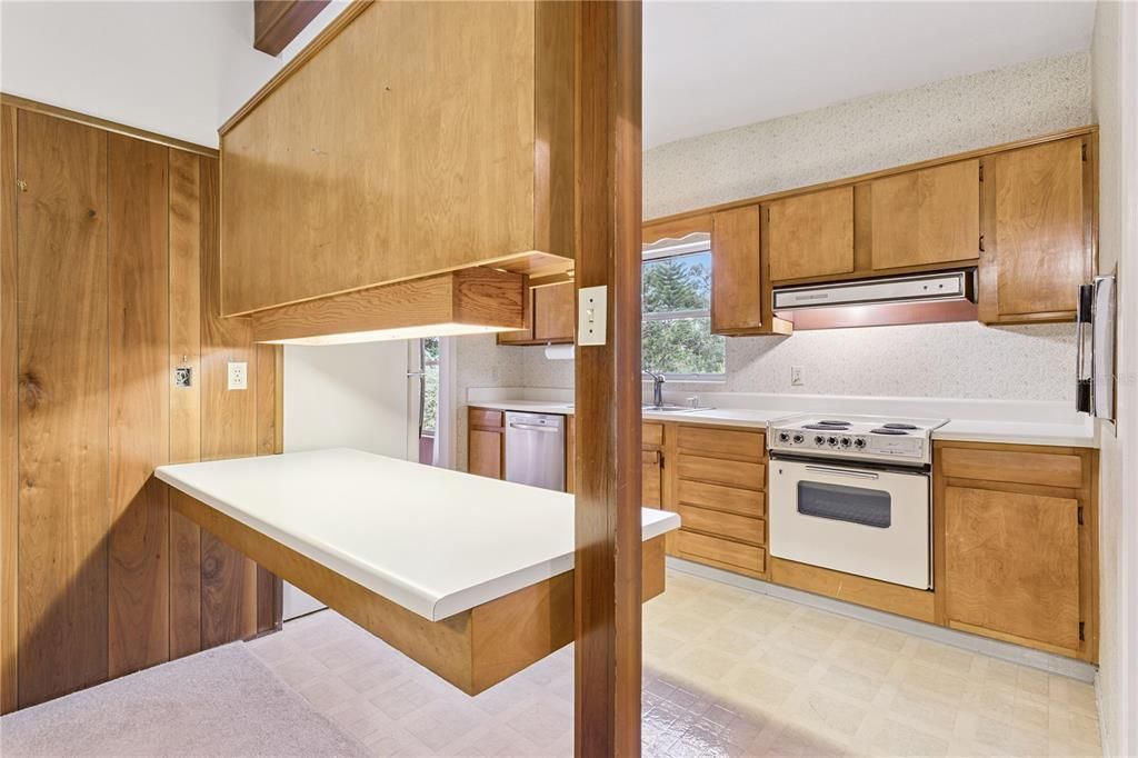 En Venta: $525,000 (4 camas, 2 baños, 1910 Pies cuadrados)