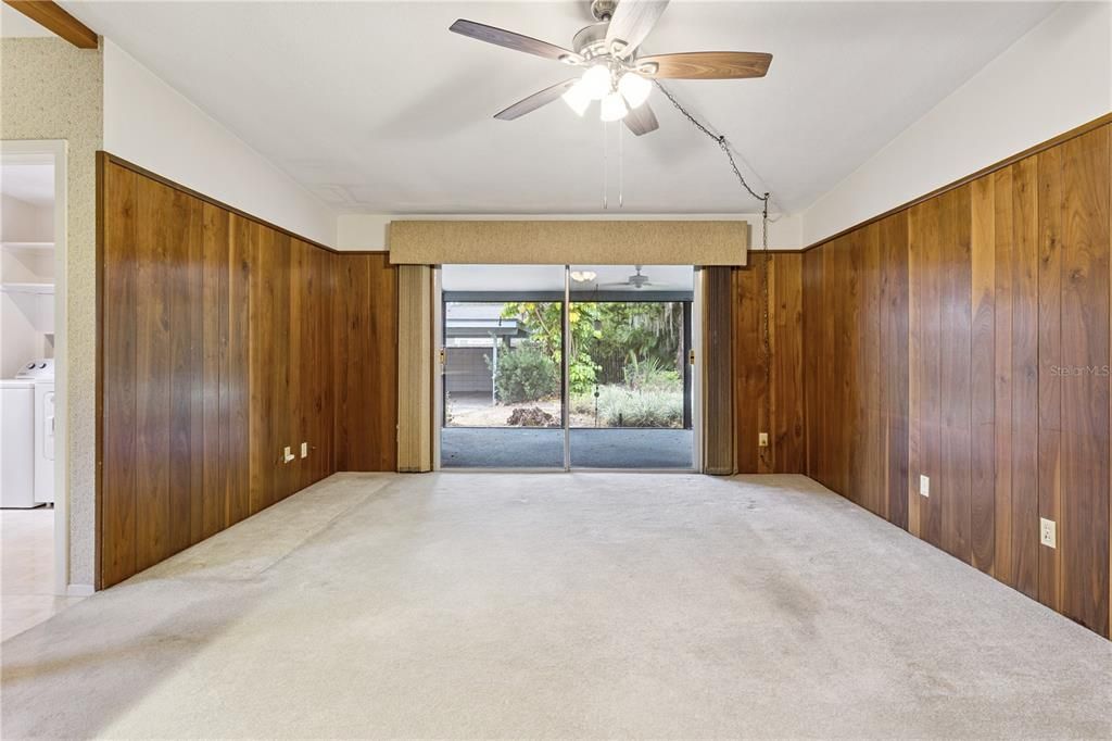 En Venta: $525,000 (4 camas, 2 baños, 1910 Pies cuadrados)