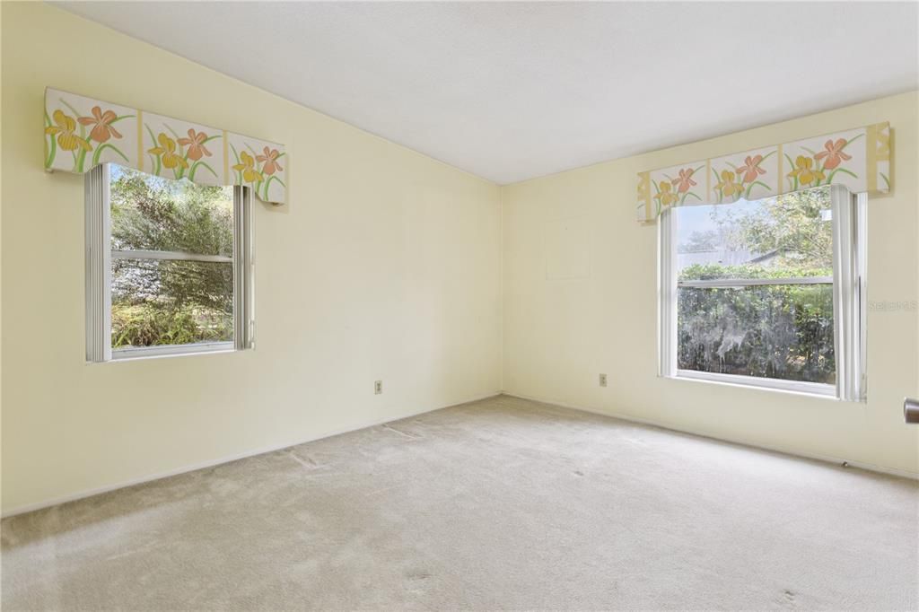 En Venta: $525,000 (4 camas, 2 baños, 1910 Pies cuadrados)