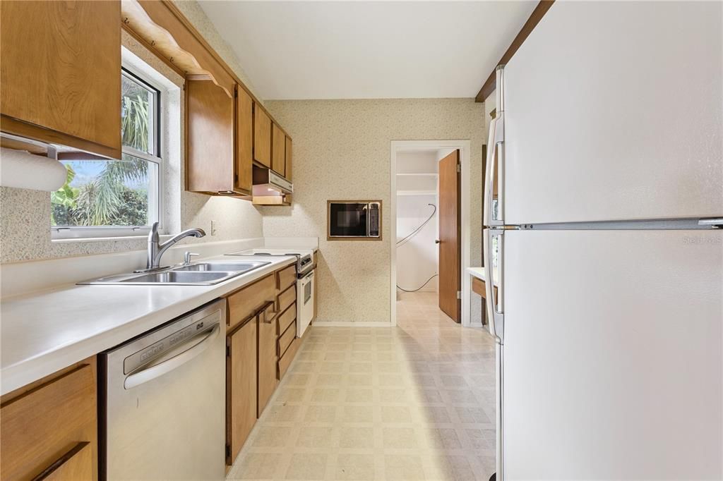 En Venta: $525,000 (4 camas, 2 baños, 1910 Pies cuadrados)