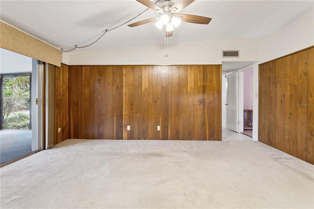 En Venta: $525,000 (4 camas, 2 baños, 1910 Pies cuadrados)