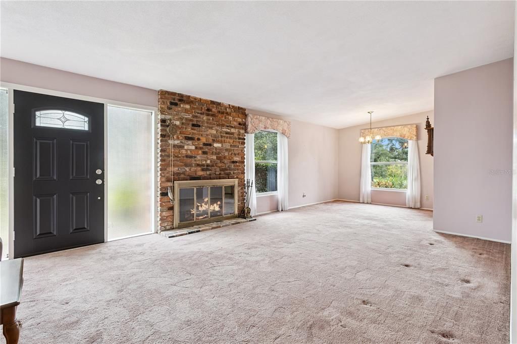 En Venta: $525,000 (4 camas, 2 baños, 1910 Pies cuadrados)