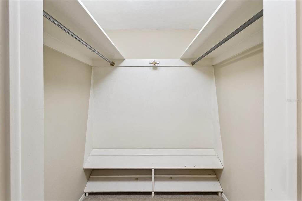 En Venta: $525,000 (4 camas, 2 baños, 1910 Pies cuadrados)