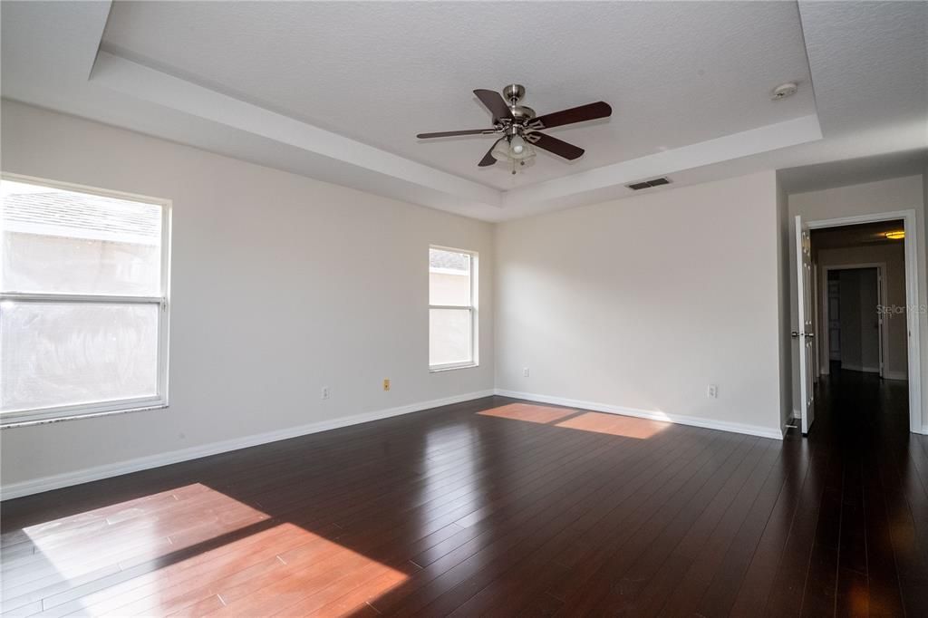 На продажу: $699,000 (4 спален, 2 ванн, 2835 Квадратных фут)