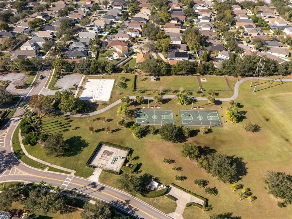 На продажу: $699,000 (4 спален, 2 ванн, 2835 Квадратных фут)