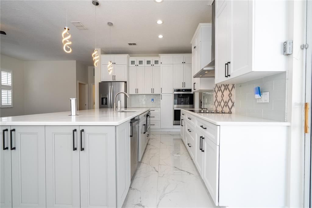 На продажу: $699,000 (4 спален, 2 ванн, 2835 Квадратных фут)