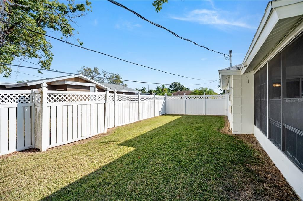 На продажу: $410,000 (3 спален, 2 ванн, 2110 Квадратных фут)