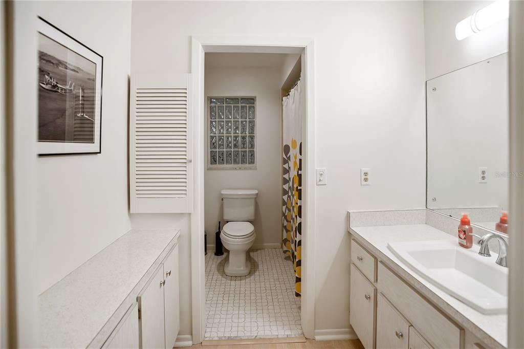 На продажу: $410,000 (3 спален, 2 ванн, 2110 Квадратных фут)