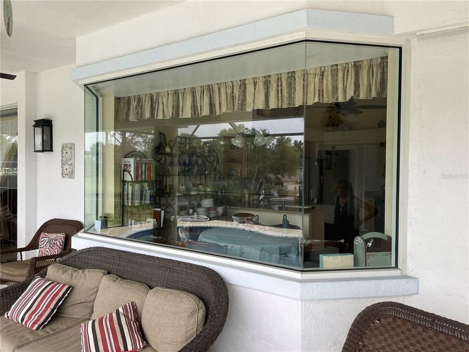 На продажу: $675,000 (3 спален, 2 ванн, 1965 Квадратных фут)