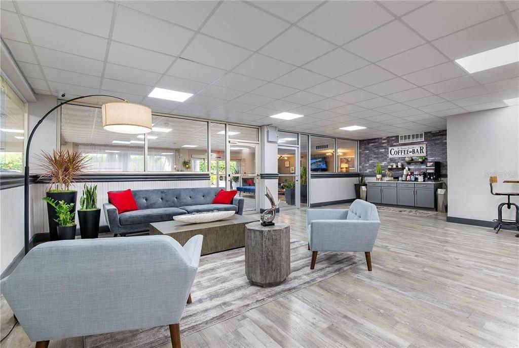 待售: $130,000 (1 贝兹, 1 浴室, 348 平方英尺)