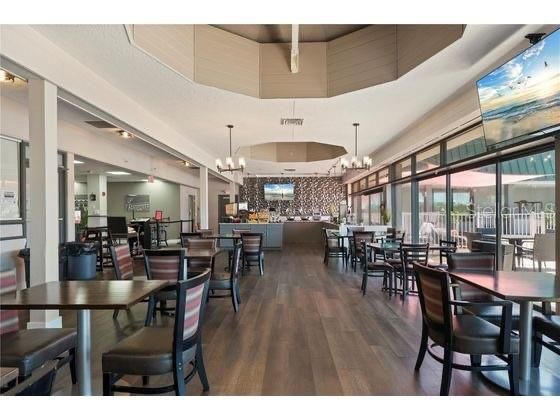 待售: $130,000 (1 贝兹, 1 浴室, 348 平方英尺)