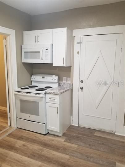 В аренду: $1,100 (0 спален, 1 ванн, 400 Квадратных фут)