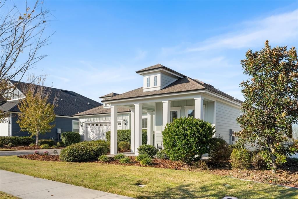 For Sale: $600,000 (4 beds, 2 baths, 1987 Square Feet)