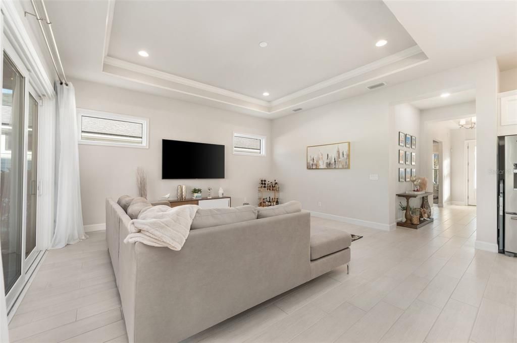 For Sale: $600,000 (4 beds, 2 baths, 1987 Square Feet)