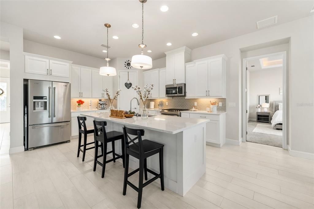 For Sale: $600,000 (4 beds, 2 baths, 1987 Square Feet)