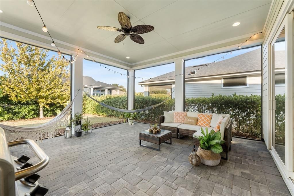 For Sale: $600,000 (4 beds, 2 baths, 1987 Square Feet)