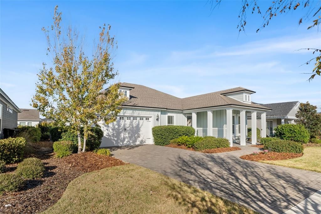 For Sale: $600,000 (4 beds, 2 baths, 1987 Square Feet)