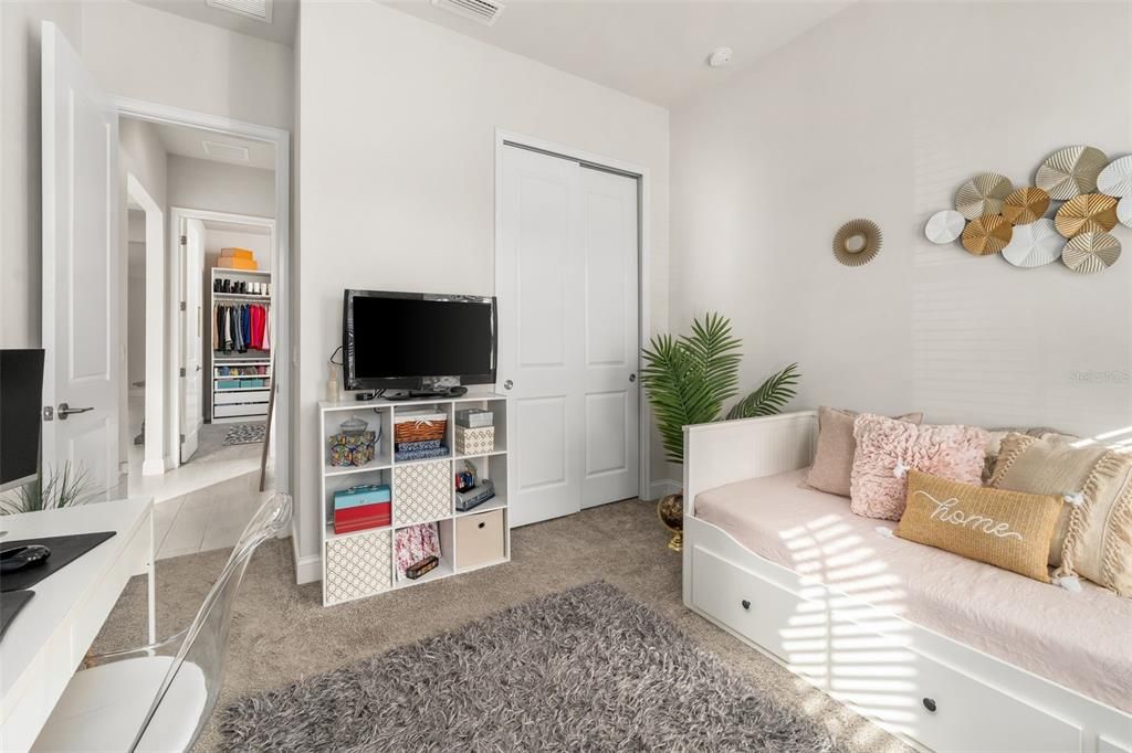 For Sale: $600,000 (4 beds, 2 baths, 1987 Square Feet)