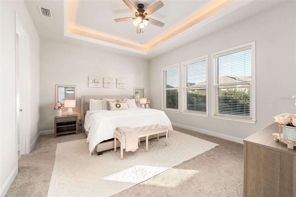 For Sale: $600,000 (4 beds, 2 baths, 1987 Square Feet)