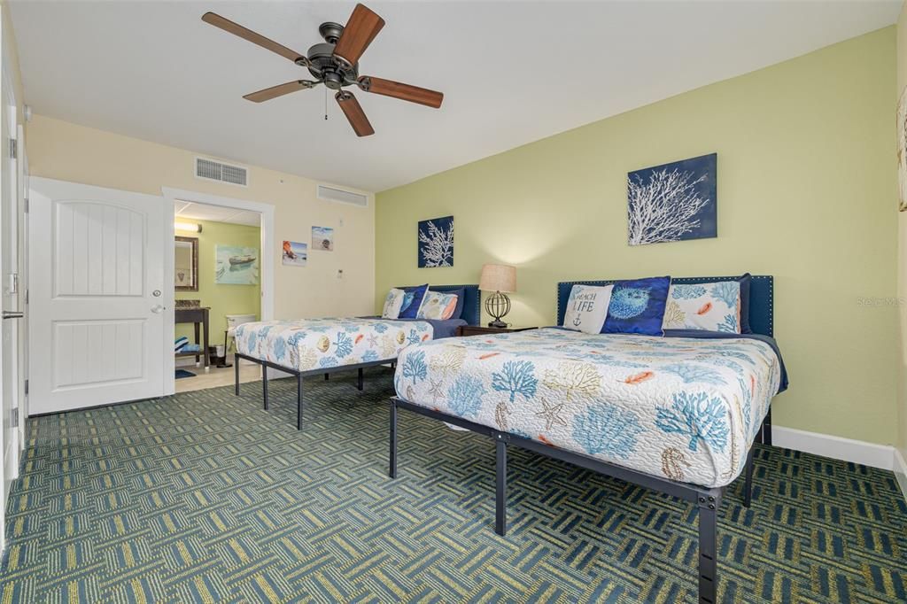 For Sale: $799,000 (2 beds, 2 baths, 1110 Square Feet)