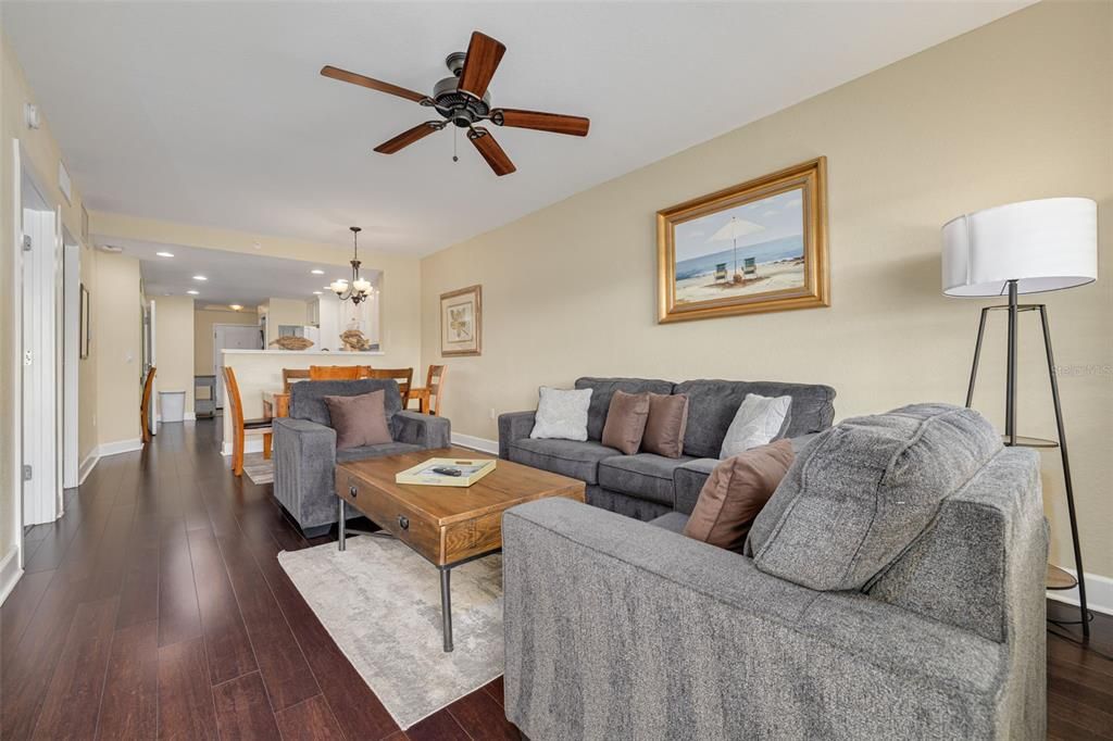 For Sale: $799,000 (2 beds, 2 baths, 1110 Square Feet)