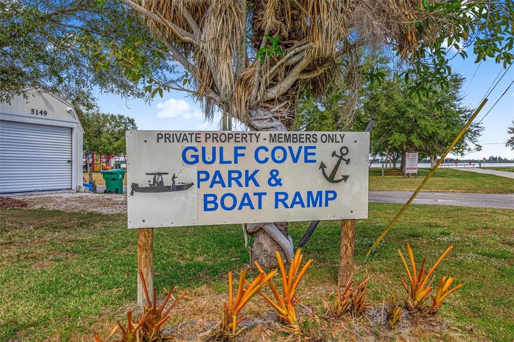 На продажу: $399,000 (3 спален, 2 ванн, 1664 Квадратных фут)