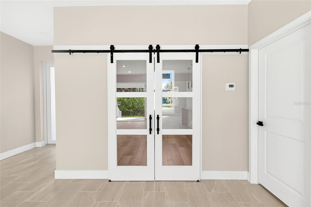 На продажу: $399,000 (3 спален, 2 ванн, 1664 Квадратных фут)