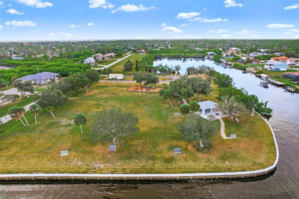 На продажу: $399,000 (3 спален, 2 ванн, 1664 Квадратных фут)