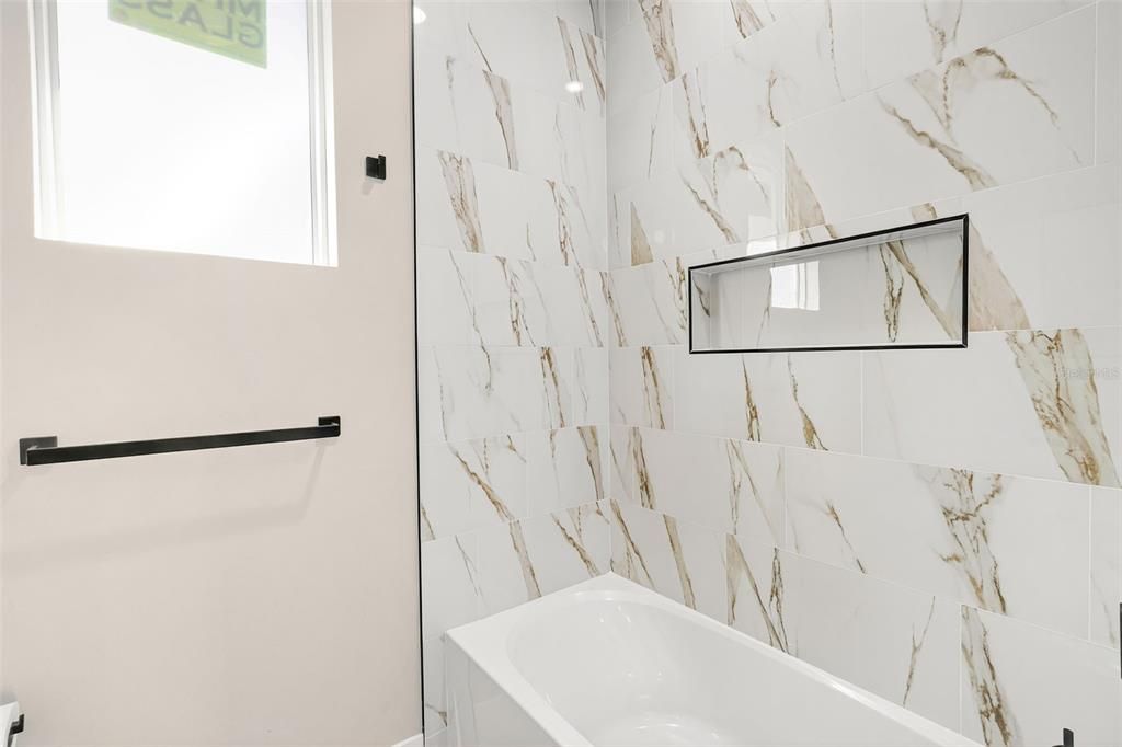 На продажу: $399,000 (3 спален, 2 ванн, 1664 Квадратных фут)