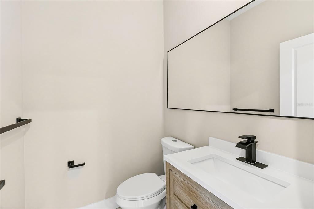 На продажу: $399,000 (3 спален, 2 ванн, 1664 Квадратных фут)