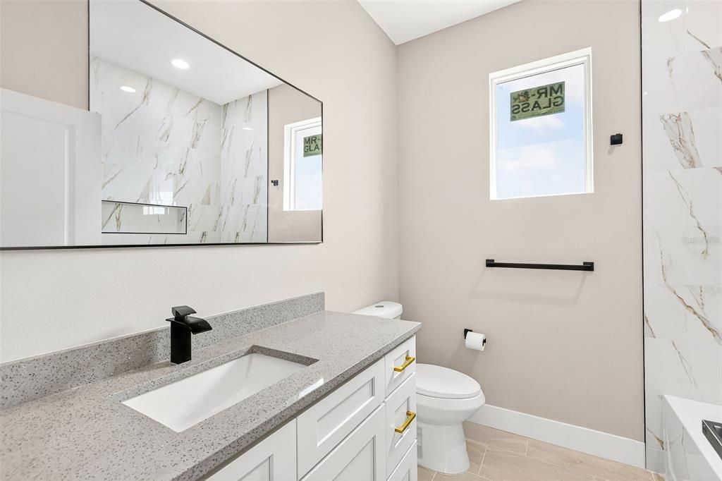 На продажу: $399,000 (3 спален, 2 ванн, 1664 Квадратных фут)