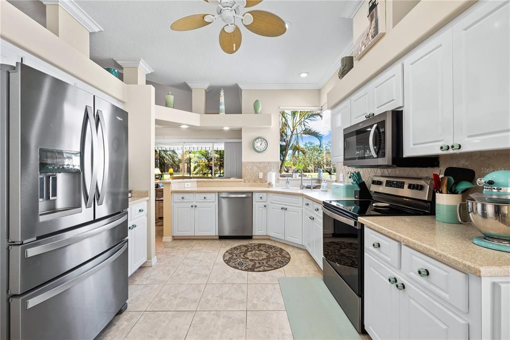 For Sale: $525,000 (3 beds, 2 baths, 1883 Square Feet)