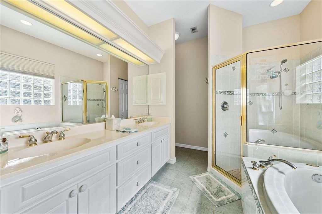 For Sale: $525,000 (3 beds, 2 baths, 1883 Square Feet)