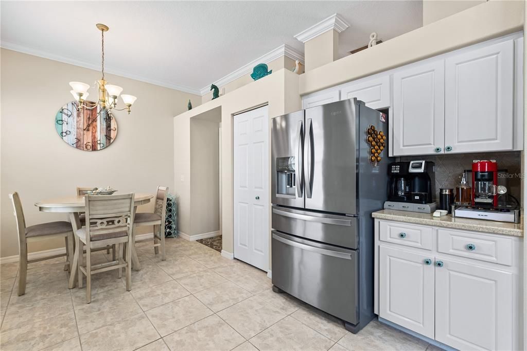 For Sale: $525,000 (3 beds, 2 baths, 1883 Square Feet)