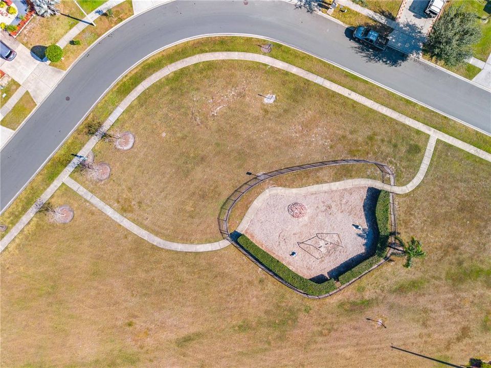 For Rent: $2,400 (4 beds, 3 baths, 2046 Square Feet)