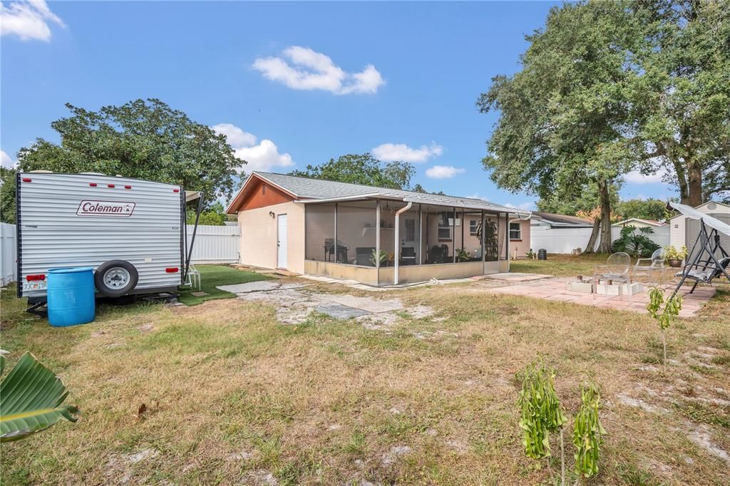 待售: $350,000 (3 贝兹, 1 浴室, 1064 平方英尺)