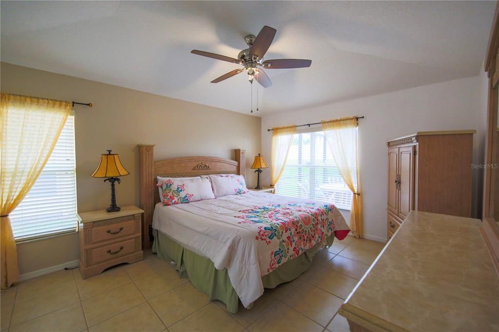 For Rent: $2,480 (5 beds, 3 baths, 1940 Square Feet)