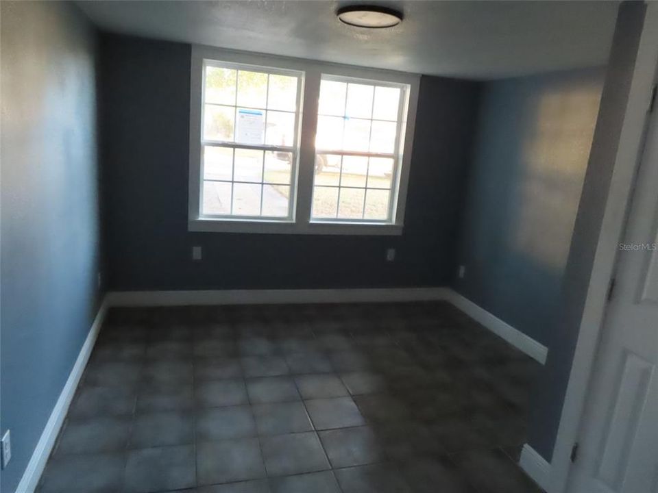 待售: $211,000 (3 贝兹, 2 浴室, 1055 平方英尺)