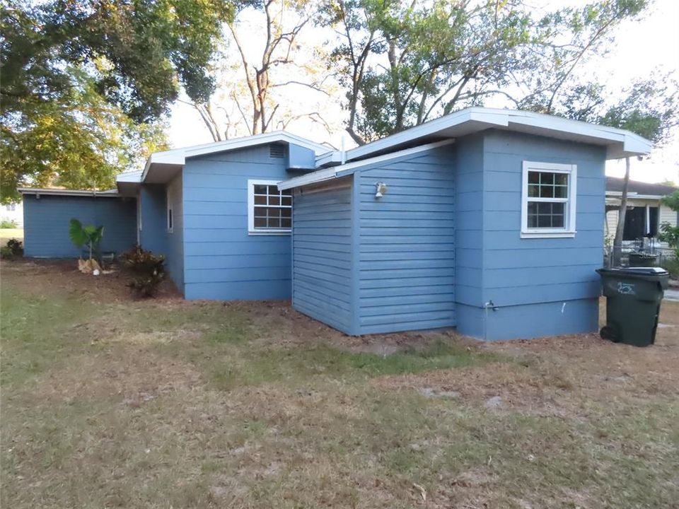 待售: $211,000 (3 贝兹, 2 浴室, 1055 平方英尺)