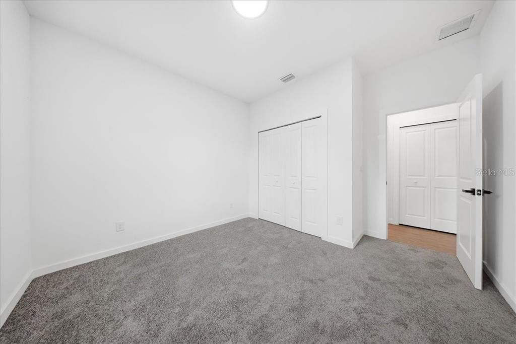 For Sale: $355,000 (3 beds, 2 baths, 1637 Square Feet)