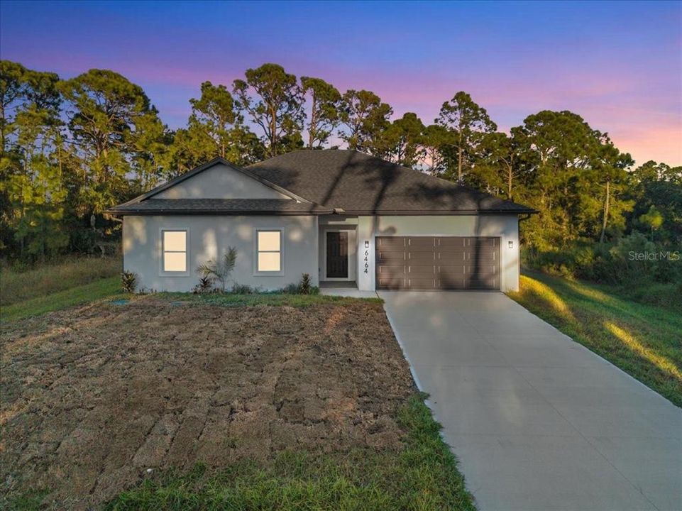 For Sale: $355,000 (3 beds, 2 baths, 1637 Square Feet)